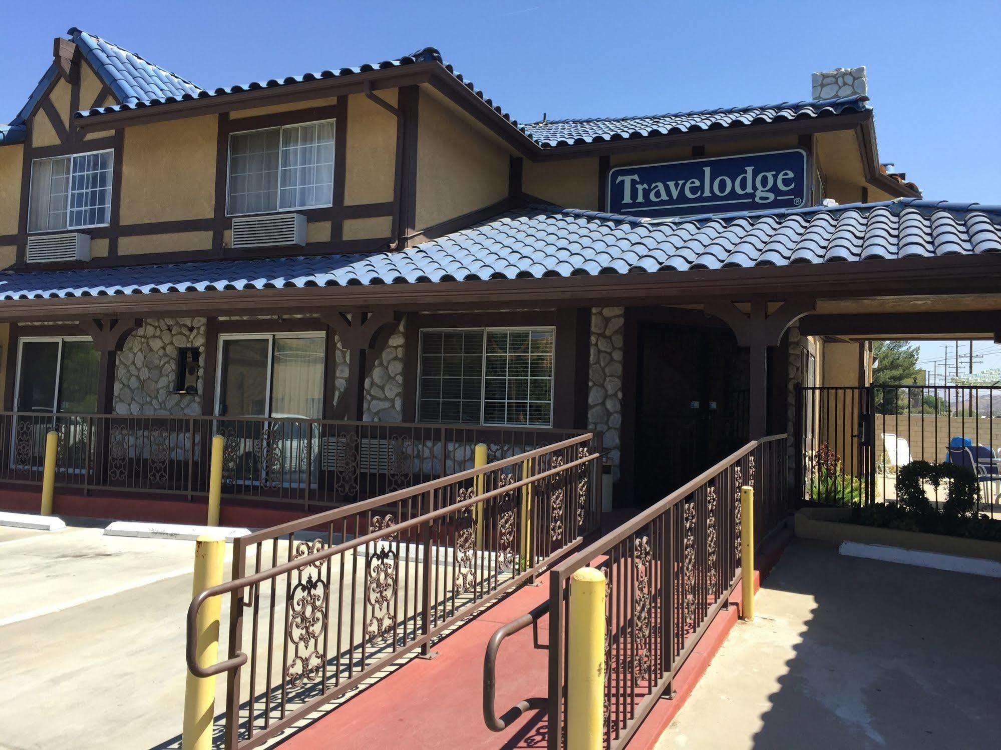 Triplodge Of Santa Clarita Exterior photo